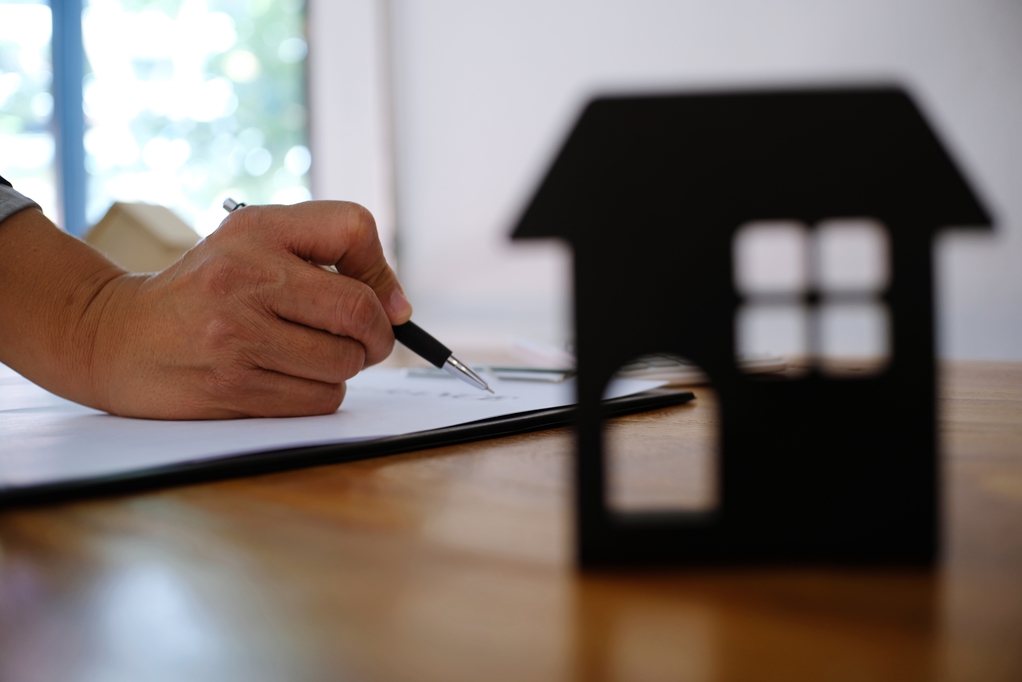 Scopri di più sull'articolo Affittare un appartamento: i contratti